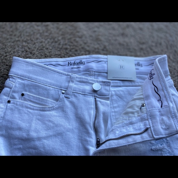 Women’s distress denim (white) size 4p - Picture 3 of 5